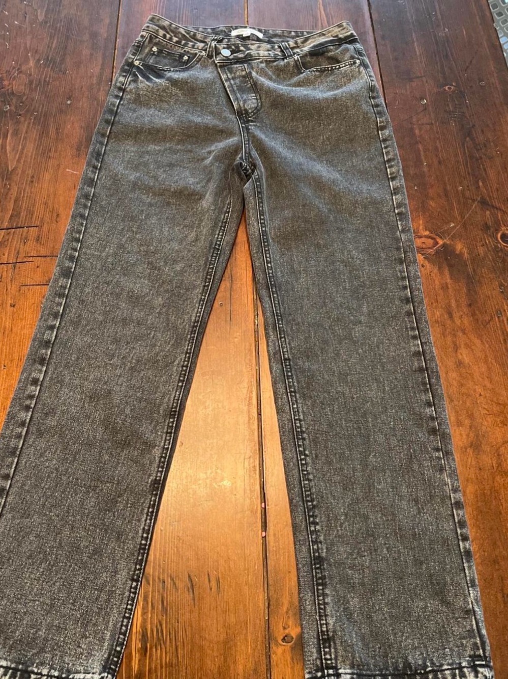 Asymmetrical Boyfriend Jeans